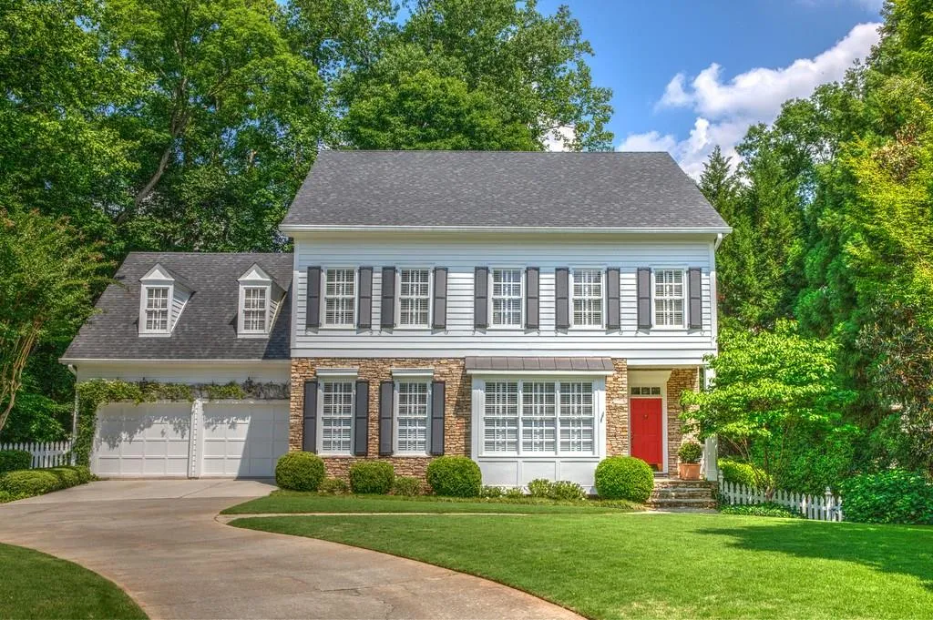 1070 Brookhaven Lane Ne, Brookhaven, Georgia 30319, 5 Bedrooms Bedrooms, ,4 BathroomsBathrooms,Residential,Sold,1070 Brookhaven Lane Ne,5694387