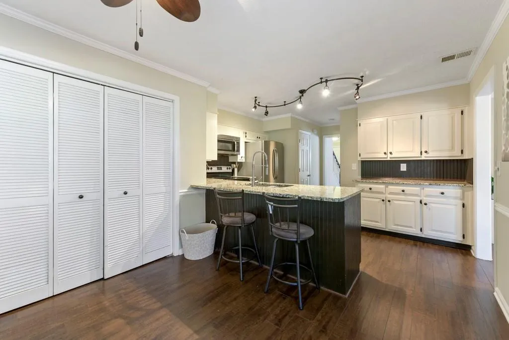 9158 Carroll Manor Drive, Sandy Springs, Georgia 30350, 3 Bedrooms Bedrooms, ,2 BathroomsBathrooms,Residential,Sold,9158 Carroll Manor Drive,6812422