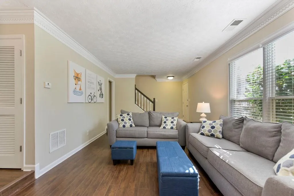 9158 Carroll Manor Drive, Sandy Springs, Georgia 30350, 3 Bedrooms Bedrooms, ,2 BathroomsBathrooms,Residential,Sold,9158 Carroll Manor Drive,6812422