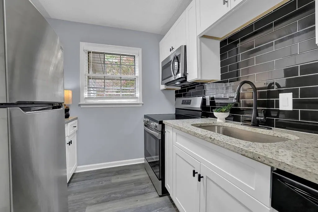 6700 Roswell Road Unit 31d, Atlanta, Georgia 30328, 2 Bedrooms Bedrooms, ,2 BathroomsBathrooms,Residential,Sold,6700 Roswell Road Unit 31d,7448463