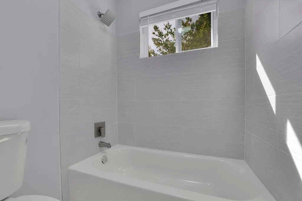 6700 Roswell Road Unit 31d, Atlanta, Georgia 30328, 2 Bedrooms Bedrooms, ,2 BathroomsBathrooms,Residential,Sold,6700 Roswell Road Unit 31d,7448463