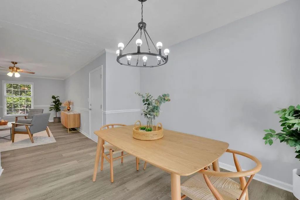 6700 Roswell Road Unit 31d, Atlanta, Georgia 30328, 2 Bedrooms Bedrooms, ,2 BathroomsBathrooms,Residential,Sold,6700 Roswell Road Unit 31d,7448463