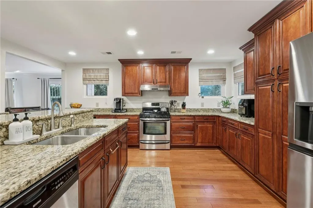 2546 Ridgewood Road Nw, Atlanta, Georgia 30318, 3 Bedrooms Bedrooms, ,3 BathroomsBathrooms,Residential,For Sale,2546 Ridgewood Road Nw,7662994