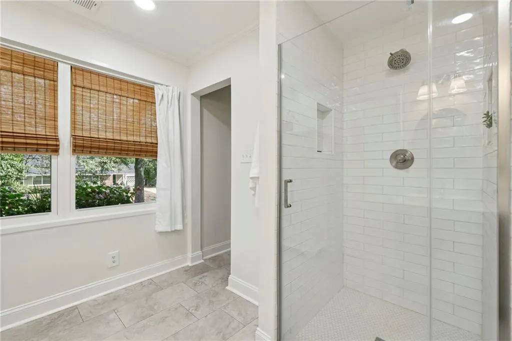 2546 Ridgewood Road Nw, Atlanta, Georgia 30318, 3 Bedrooms Bedrooms, ,3 BathroomsBathrooms,Residential,For Sale,2546 Ridgewood Road Nw,7662994