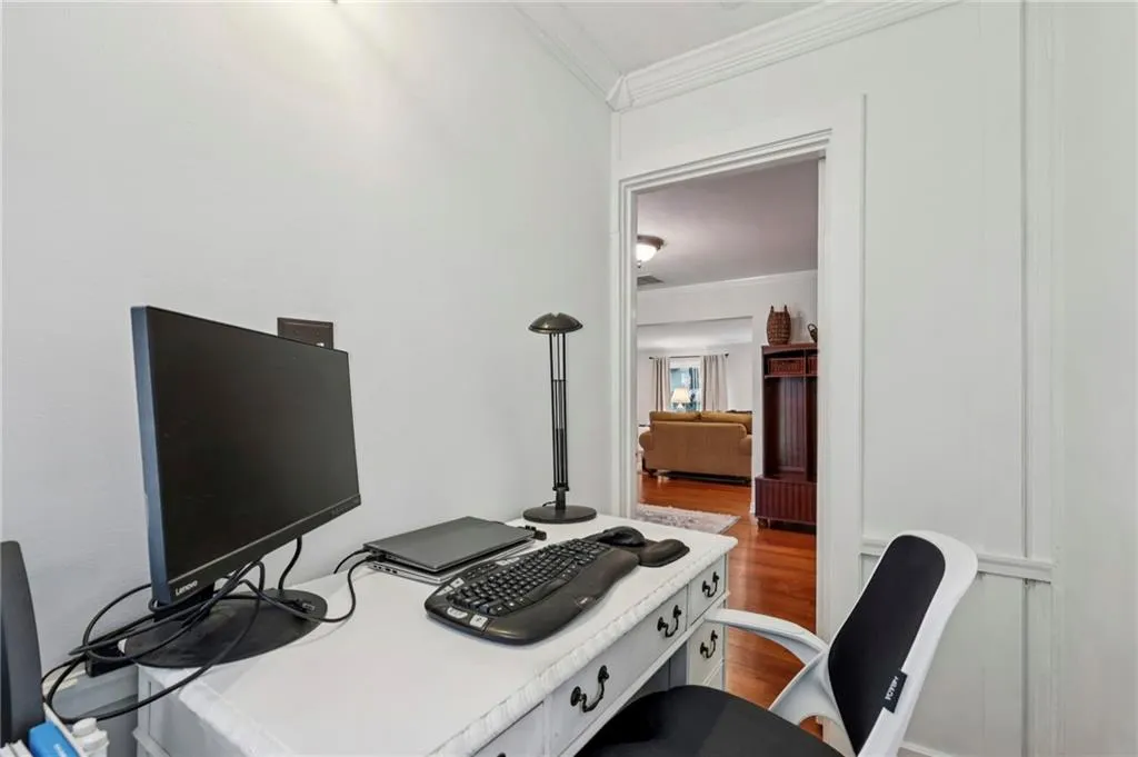 2546 Ridgewood Road Nw, Atlanta, Georgia 30318, 3 Bedrooms Bedrooms, ,3 BathroomsBathrooms,Residential,For Sale,2546 Ridgewood Road Nw,7662994