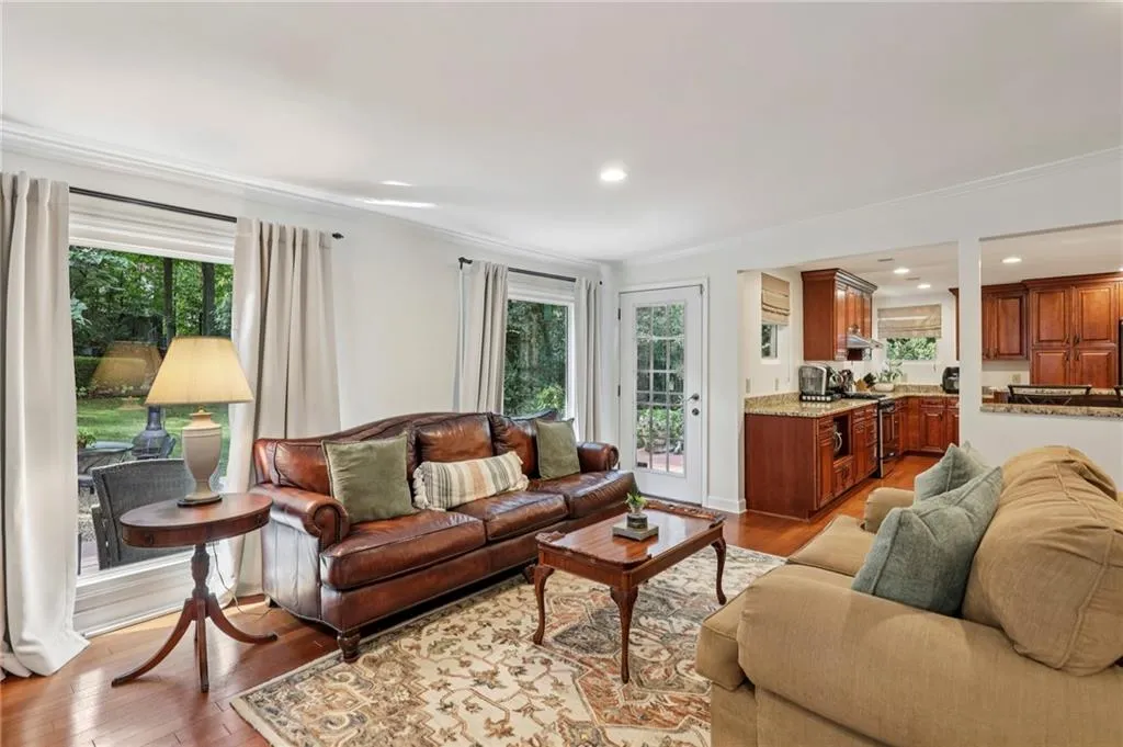 2546 Ridgewood Road Nw, Atlanta, Georgia 30318, 3 Bedrooms Bedrooms, ,3 BathroomsBathrooms,Residential,For Sale,2546 Ridgewood Road Nw,7662994
