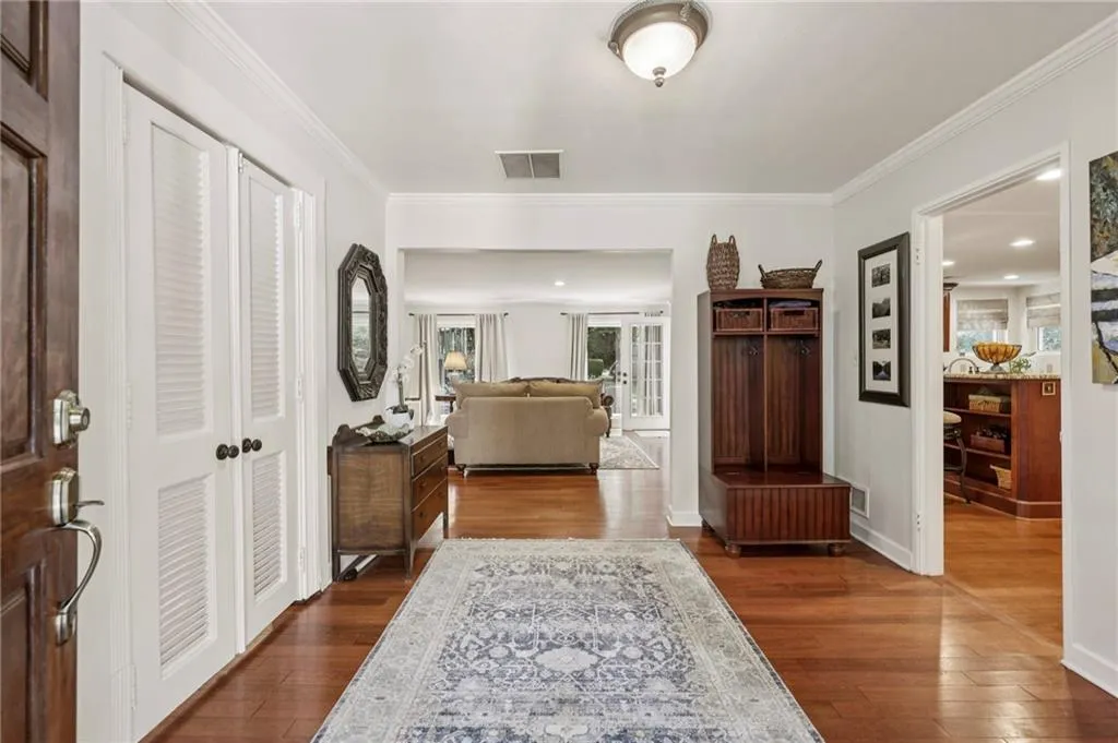 2546 Ridgewood Road Nw, Atlanta, Georgia 30318, 3 Bedrooms Bedrooms, ,3 BathroomsBathrooms,Residential,For Sale,2546 Ridgewood Road Nw,7662994
