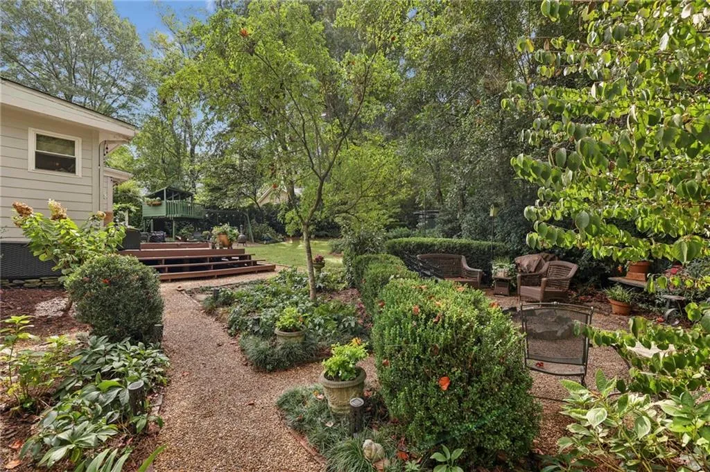 2546 Ridgewood Road Nw, Atlanta, Georgia 30318, 3 Bedrooms Bedrooms, ,3 BathroomsBathrooms,Residential,For Sale,2546 Ridgewood Road Nw,7662994