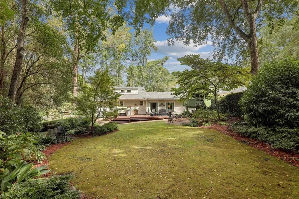 2546 Ridgewood Road Nw, Atlanta, Georgia 30318, 3 Bedrooms Bedrooms, ,3 BathroomsBathrooms,Residential,For Sale,2546 Ridgewood Road Nw,7662994