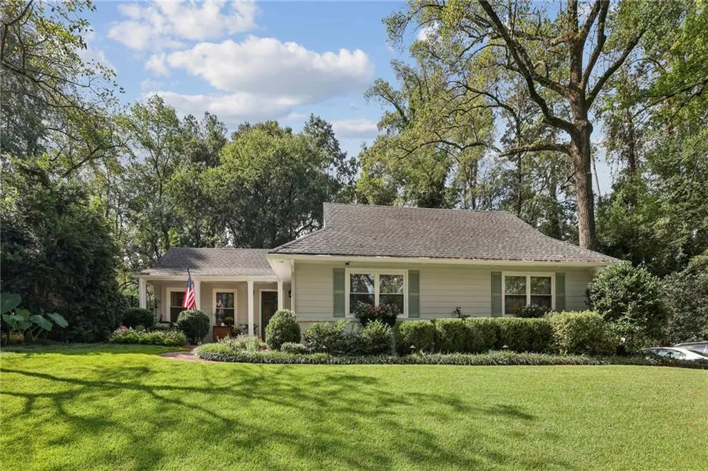 2546 Ridgewood Road Nw, Atlanta, Georgia 30318, 3 Bedrooms Bedrooms, ,3 BathroomsBathrooms,Residential,For Sale,2546 Ridgewood Road Nw,7662994