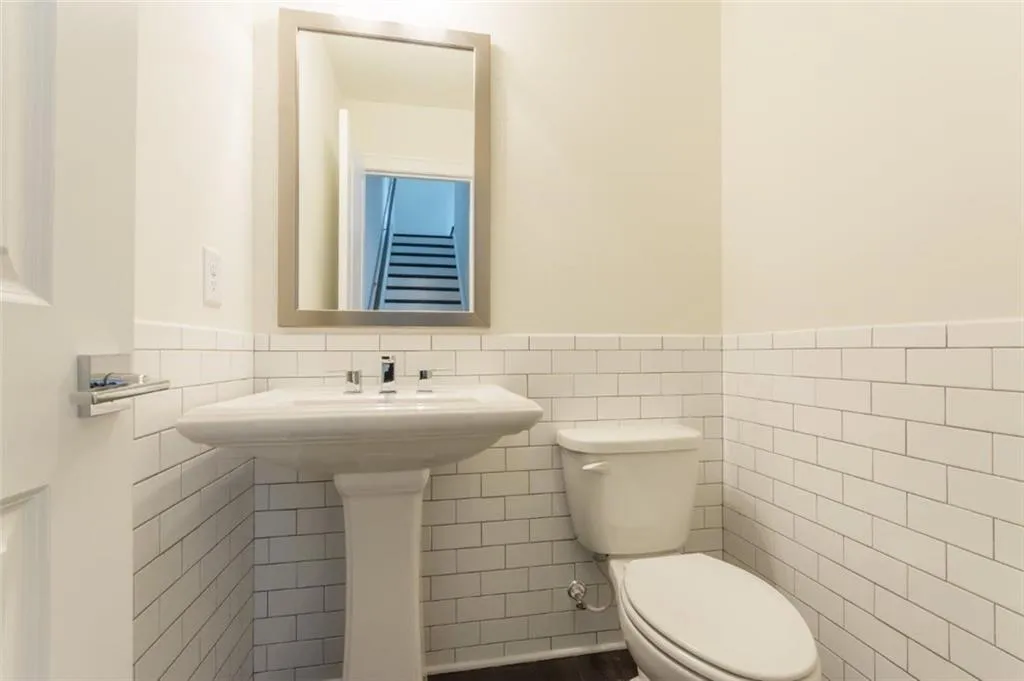 4228 Deming Circle, Atlanta, Georgia 30342, 3 Bedrooms Bedrooms, ,3 BathroomsBathrooms,Residential,Sold,4228 Deming Circle,5867755