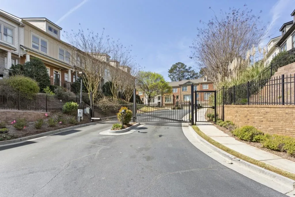 320 Mystic Ridge Lane, Atlanta, Georgia 30342, 4 Bedrooms Bedrooms, ,3 BathroomsBathrooms,Residential,Sold,320 Mystic Ridge Lane,7023921