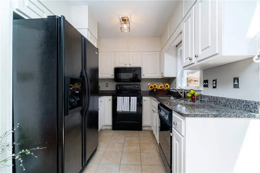 7500 Roswell Road Unit 58, Sandy Springs, Georgia 30350, 2 Bedrooms Bedrooms, ,2 BathroomsBathrooms,Residential,Sold,7500 Roswell Road Unit 58,6056438