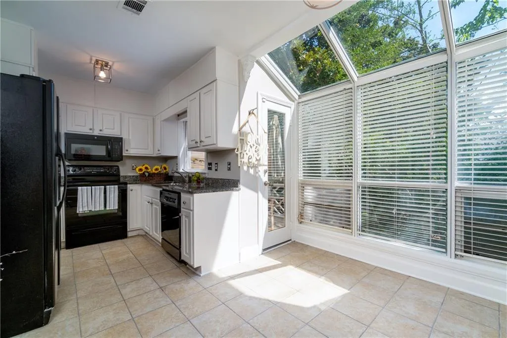 7500 Roswell Road Unit 58, Sandy Springs, Georgia 30350, 2 Bedrooms Bedrooms, ,2 BathroomsBathrooms,Residential,Sold,7500 Roswell Road Unit 58,6056438