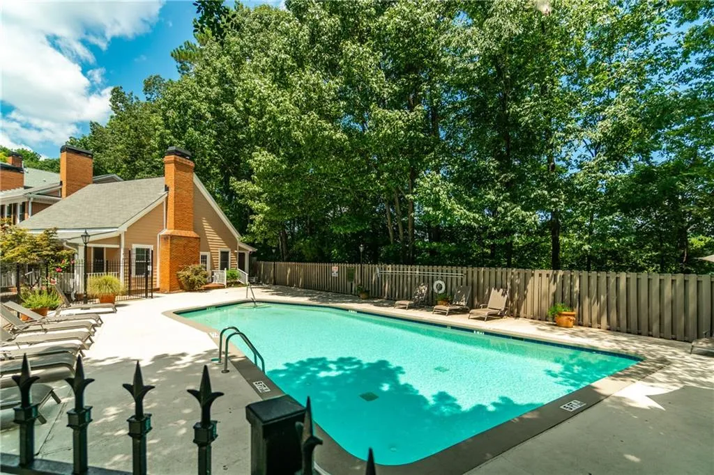 7500 Roswell Road Unit 58, Sandy Springs, Georgia 30350, 2 Bedrooms Bedrooms, ,2 BathroomsBathrooms,Residential,Sold,7500 Roswell Road Unit 58,6056438