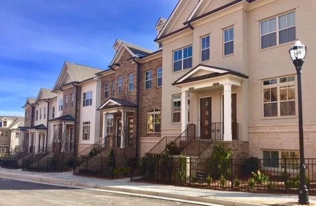 4749 Roswell Road, Atlanta, Georgia 30342, 2 Bedrooms Bedrooms, ,2 BathroomsBathrooms,Residential,Sold,4749 Roswell Road,5828234