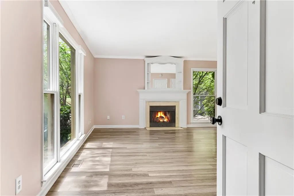 9015 Carroll Manor Drive, Sandy Springs, Georgia 30350, 3 Bedrooms Bedrooms, ,2 BathroomsBathrooms,Residential,Sold,9015 Carroll Manor Drive,7033854