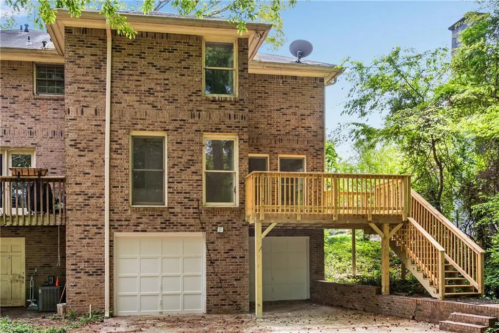 9015 Carroll Manor Drive, Sandy Springs, Georgia 30350, 3 Bedrooms Bedrooms, ,2 BathroomsBathrooms,Residential,Sold,9015 Carroll Manor Drive,7033854