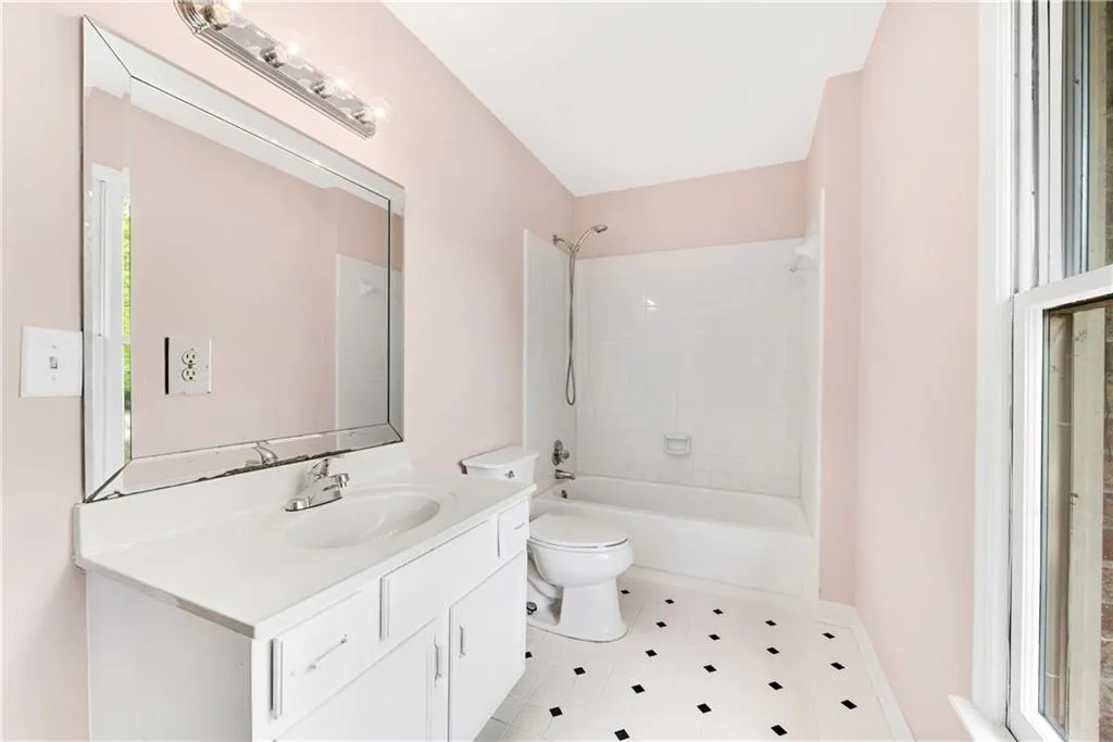 9015 Carroll Manor Drive, Sandy Springs, Georgia 30350, 3 Bedrooms Bedrooms, ,2 BathroomsBathrooms,Residential,Sold,9015 Carroll Manor Drive,7033854