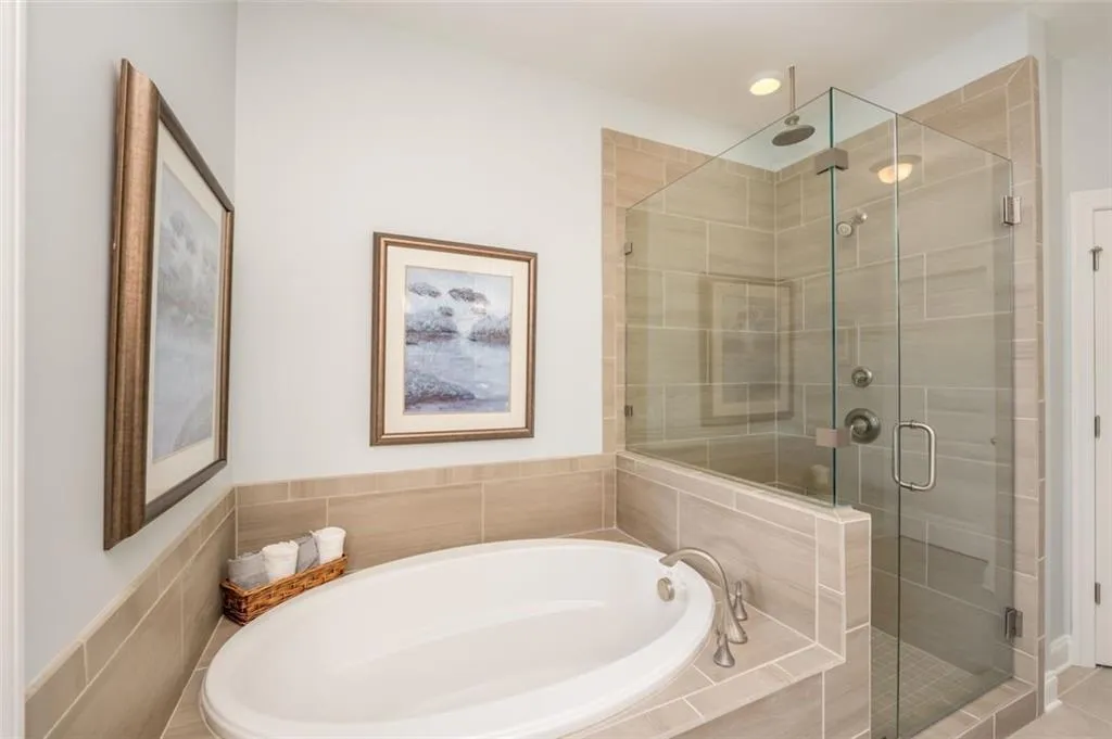 62 Yorkshire Place, Atlanta, Georgia 30328, 3 Bedrooms Bedrooms, ,3 BathroomsBathrooms,Residential,Sold,62 Yorkshire Place,7432879