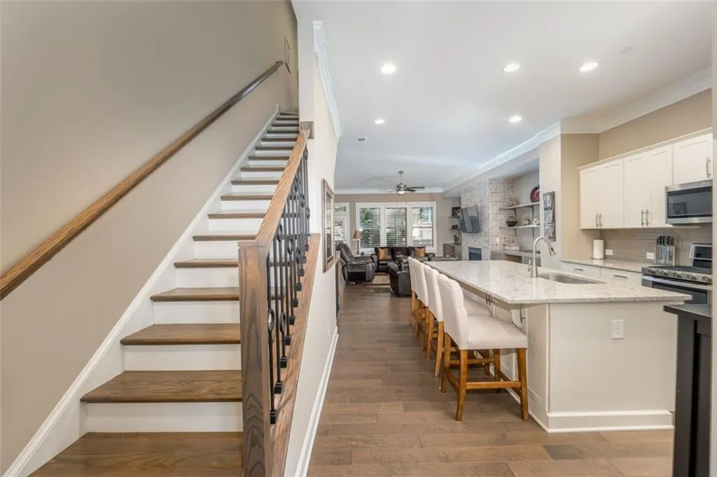 62 Yorkshire Place, Atlanta, Georgia 30328, 3 Bedrooms Bedrooms, ,3 BathroomsBathrooms,Residential,Sold,62 Yorkshire Place,7432879