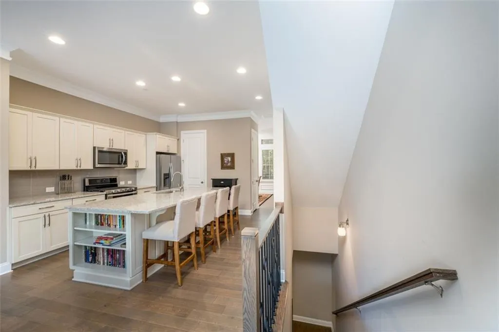 62 Yorkshire Place, Atlanta, Georgia 30328, 3 Bedrooms Bedrooms, ,3 BathroomsBathrooms,Residential,Sold,62 Yorkshire Place,7432879