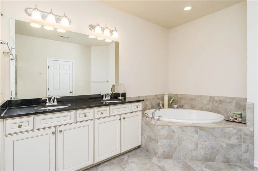 113 Barkley Lane, Sandy Springs, Georgia 30328, 4 Bedrooms Bedrooms, ,3 BathroomsBathrooms,Residential,Sold,113 Barkley Lane,6858276