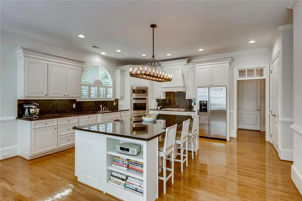 7922 Stratford Lane, Sandy Springs, Georgia 30350, 4 Bedrooms Bedrooms, ,4 BathroomsBathrooms,Residential,Sold,7922 Stratford Lane,6896427