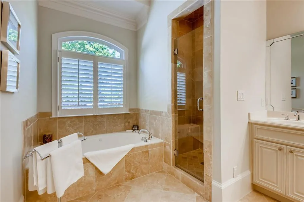 7922 Stratford Lane, Sandy Springs, Georgia 30350, 4 Bedrooms Bedrooms, ,4 BathroomsBathrooms,Residential,Sold,7922 Stratford Lane,6896427