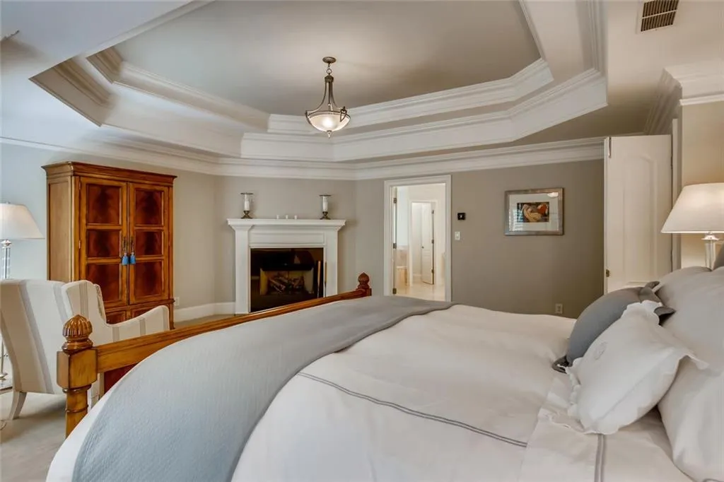 7922 Stratford Lane, Sandy Springs, Georgia 30350, 4 Bedrooms Bedrooms, ,4 BathroomsBathrooms,Residential,Sold,7922 Stratford Lane,6896427