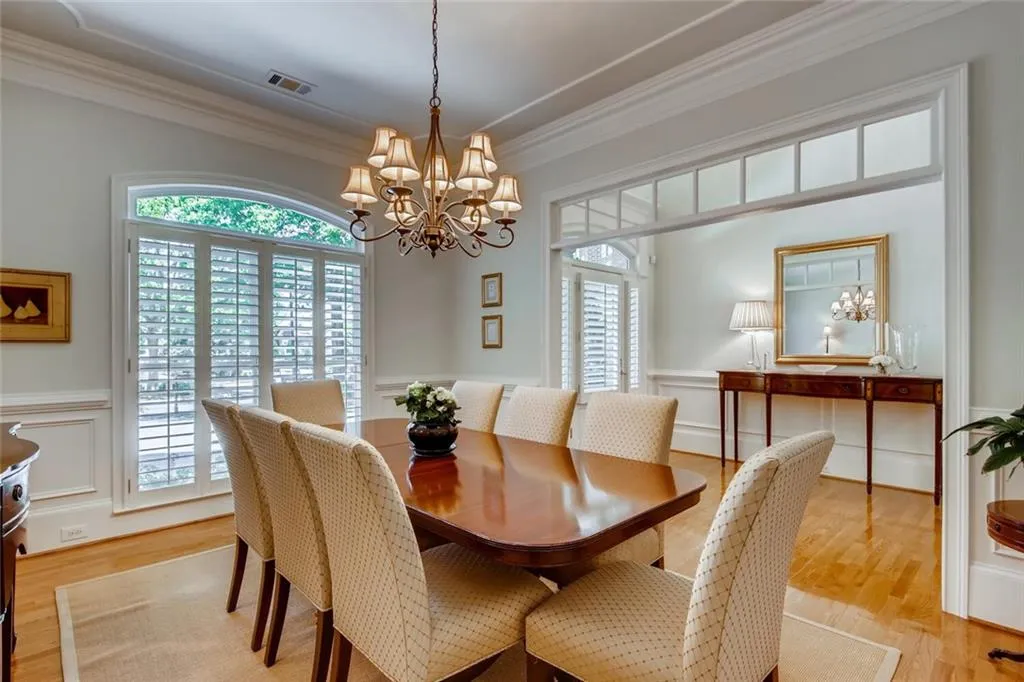 7922 Stratford Lane, Sandy Springs, Georgia 30350, 4 Bedrooms Bedrooms, ,4 BathroomsBathrooms,Residential,Sold,7922 Stratford Lane,6896427