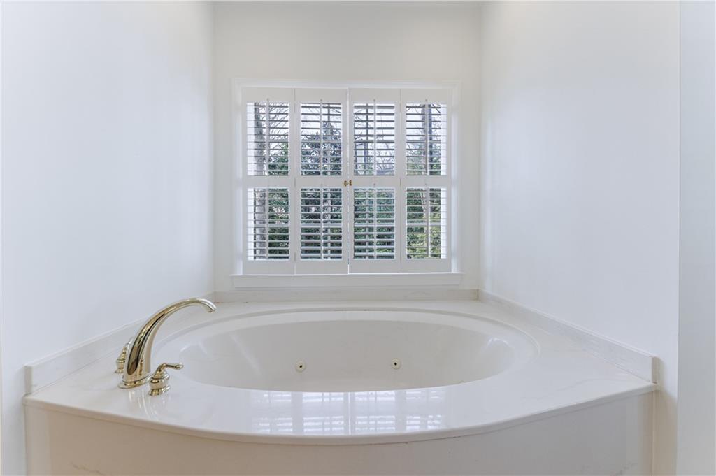 4895 Franklin Pond, Sandy Springs, Georgia 30342, 5 Bedrooms Bedrooms, ,5 BathroomsBathrooms,Residential,Sold,4895 Franklin Pond,7322370