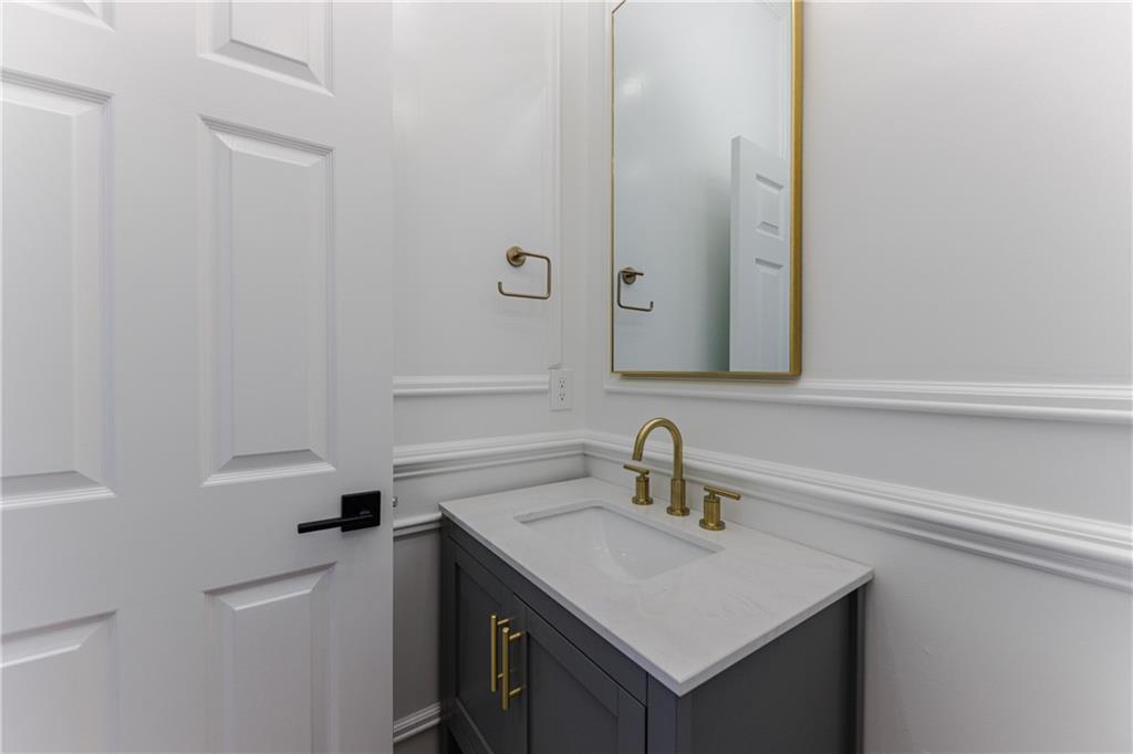 4895 Franklin Pond, Sandy Springs, Georgia 30342, 5 Bedrooms Bedrooms, ,5 BathroomsBathrooms,Residential,Sold,4895 Franklin Pond,7322370