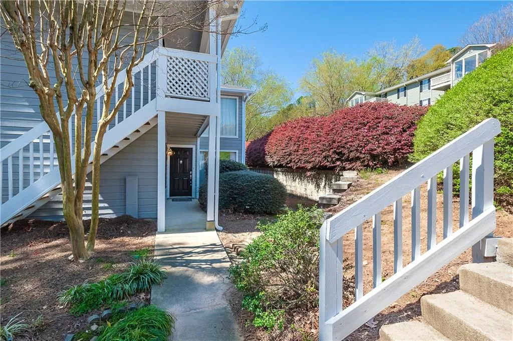 1203 Vicksburg Place, Sandy Springs, Georgia 30350, 2 Bedrooms Bedrooms, ,2 BathroomsBathrooms,Residential,Sold,1203 Vicksburg Place,6530767