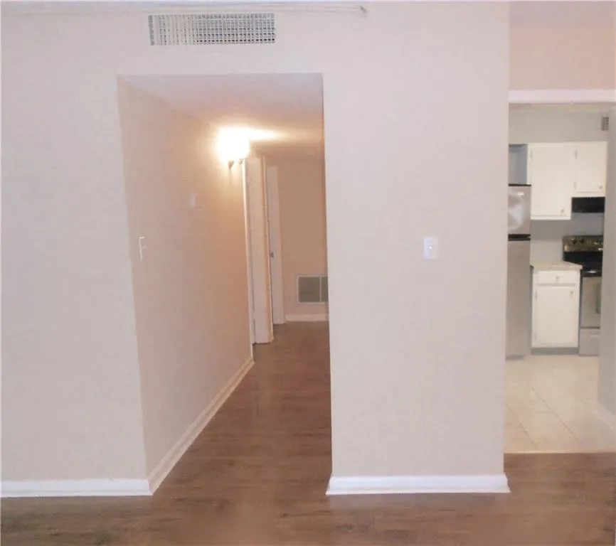 130 Woodmere Square Nw, Atlanta, Georgia 30327, 2 Bedrooms Bedrooms, ,2 BathroomsBathrooms,Residential,Sold,130 Woodmere Square Nw,5840558