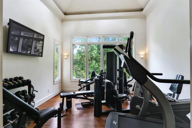 711 Heards Ferry Road, Sandy Springs, Georgia 30328, 5 Bedrooms Bedrooms, ,5 BathroomsBathrooms,Residential,Sold,711 Heards Ferry Road,6045031