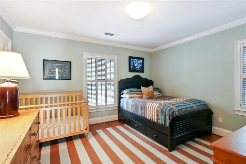 711 Heards Ferry Road, Sandy Springs, Georgia 30328, 5 Bedrooms Bedrooms, ,5 BathroomsBathrooms,Residential,Sold,711 Heards Ferry Road,6045031