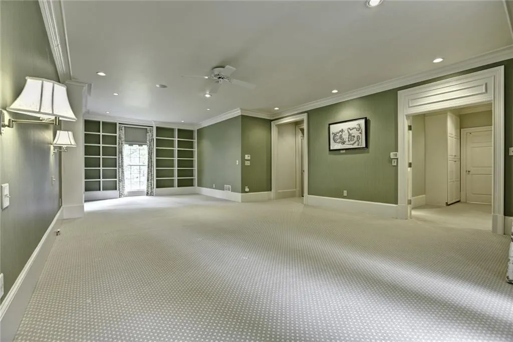 5660 Glen Errol Road, Atlanta, Georgia 30327, 4 Bedrooms Bedrooms, ,5 BathroomsBathrooms,Residential,Sold,5660 Glen Errol Road,5726324