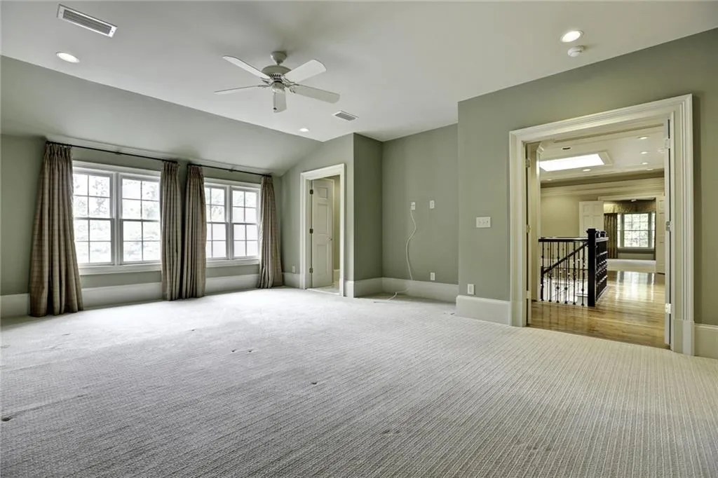 5660 Glen Errol Road, Atlanta, Georgia 30327, 4 Bedrooms Bedrooms, ,5 BathroomsBathrooms,Residential,Sold,5660 Glen Errol Road,5726324