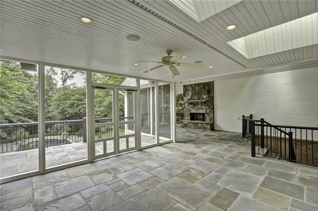 5660 Glen Errol Road, Atlanta, Georgia 30327, 4 Bedrooms Bedrooms, ,5 BathroomsBathrooms,Residential,Sold,5660 Glen Errol Road,5726324