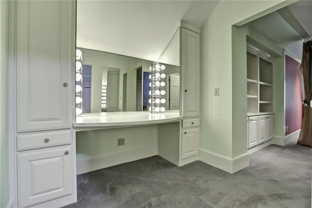 5660 Glen Errol Road, Atlanta, Georgia 30327, 4 Bedrooms Bedrooms, ,5 BathroomsBathrooms,Residential,Sold,5660 Glen Errol Road,5726324