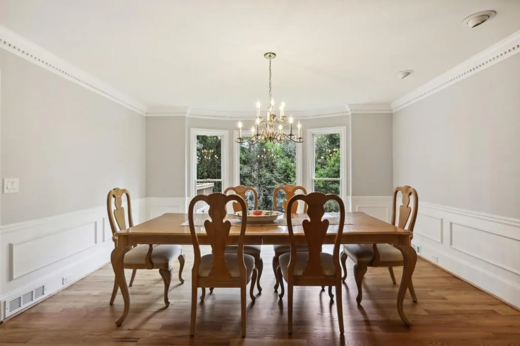 245 Glen Meadow Court, Sandy Springs, Georgia 30328, 5 Bedrooms Bedrooms, ,4 BathroomsBathrooms,Residential,Sold,245 Glen Meadow Court,7066309