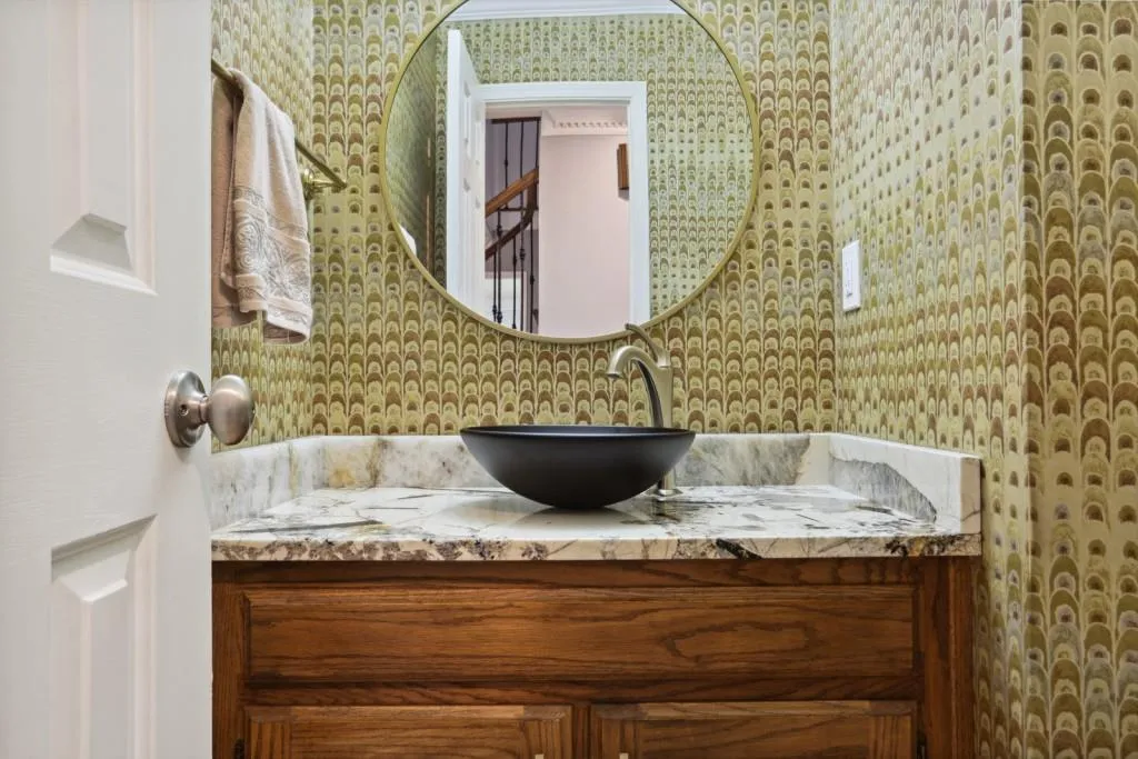 245 Glen Meadow Court, Sandy Springs, Georgia 30328, 5 Bedrooms Bedrooms, ,4 BathroomsBathrooms,Residential,Sold,245 Glen Meadow Court,7066309