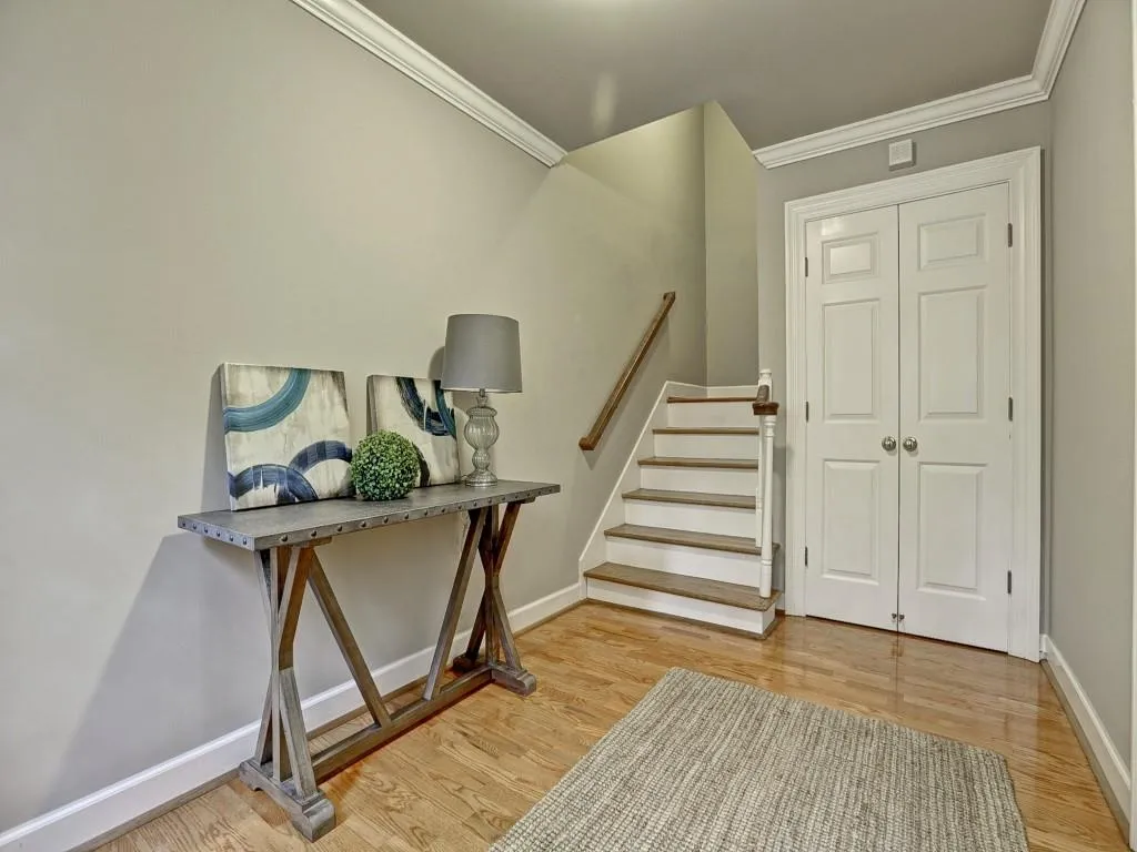 3873 Roswell Road Unit 8, Atlanta, Georgia 30342, 3 Bedrooms Bedrooms, ,2 BathroomsBathrooms,Residential,Sold,3873 Roswell Road Unit 8,5598943