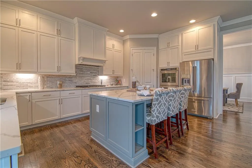 214 Belle Lane, Sandy Springs, Georgia 30328, 5 Bedrooms Bedrooms, ,5 BathroomsBathrooms,Residential,Sold,214 Belle Lane,6009466