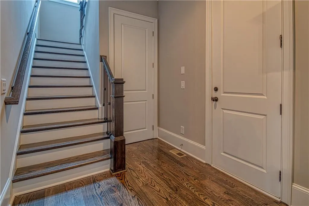 214 Belle Lane, Sandy Springs, Georgia 30328, 5 Bedrooms Bedrooms, ,5 BathroomsBathrooms,Residential,Sold,214 Belle Lane,6009466