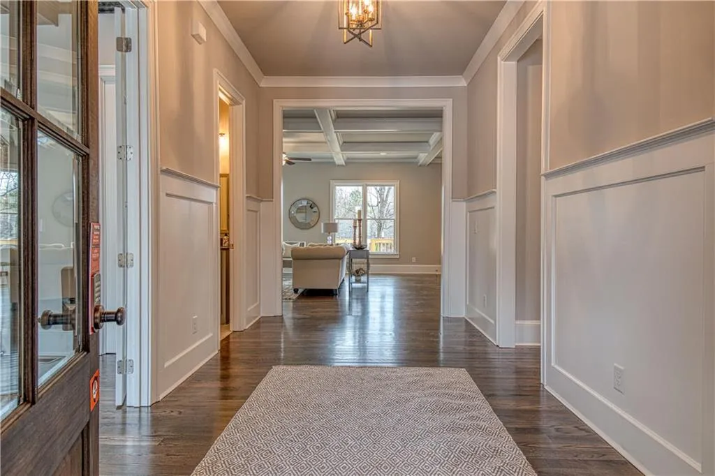 214 Belle Lane, Sandy Springs, Georgia 30328, 5 Bedrooms Bedrooms, ,5 BathroomsBathrooms,Residential,Sold,214 Belle Lane,6009466