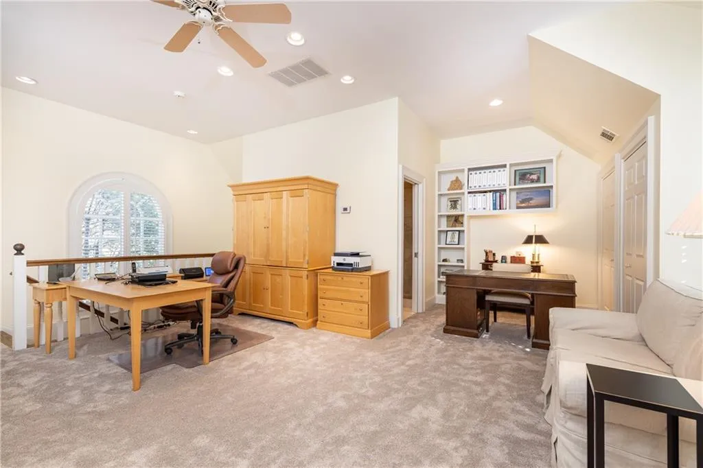 Suite /bedroom/ office over 2 car garage