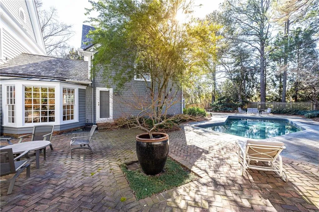 Walk out patio/pool