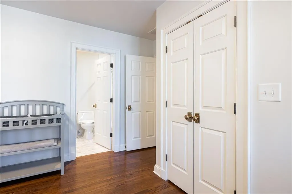 3rd upstairs bedroom bathroom